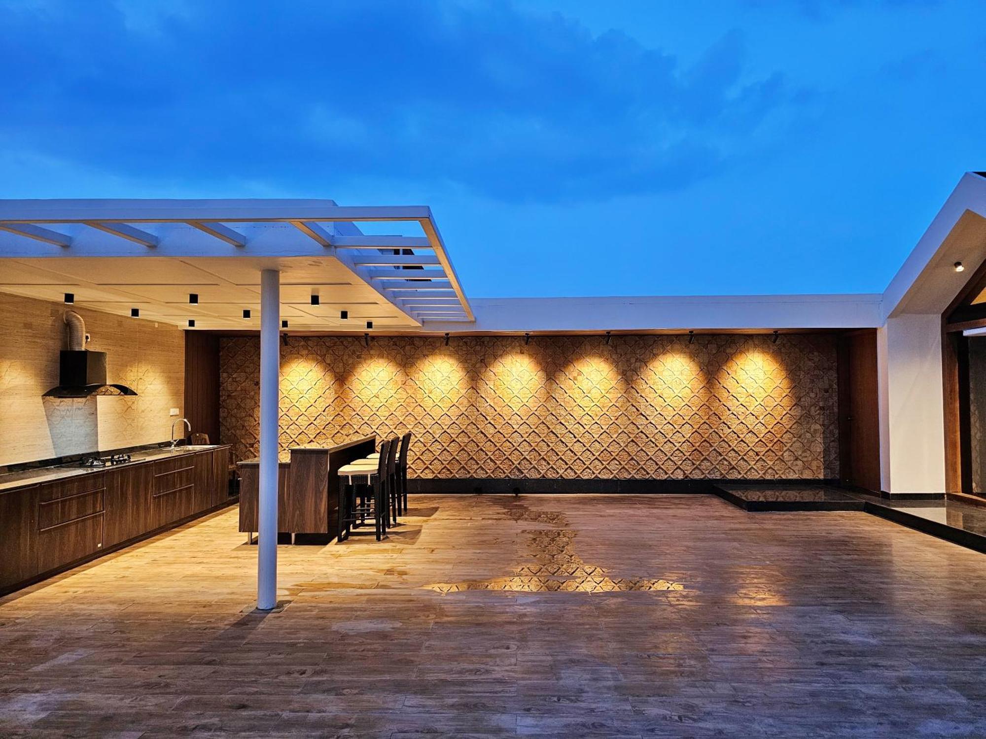The Pentouz On 100 Feet Road Indiranagar - An Urban Luxury Retreat Apartment Bangalore Exterior photo