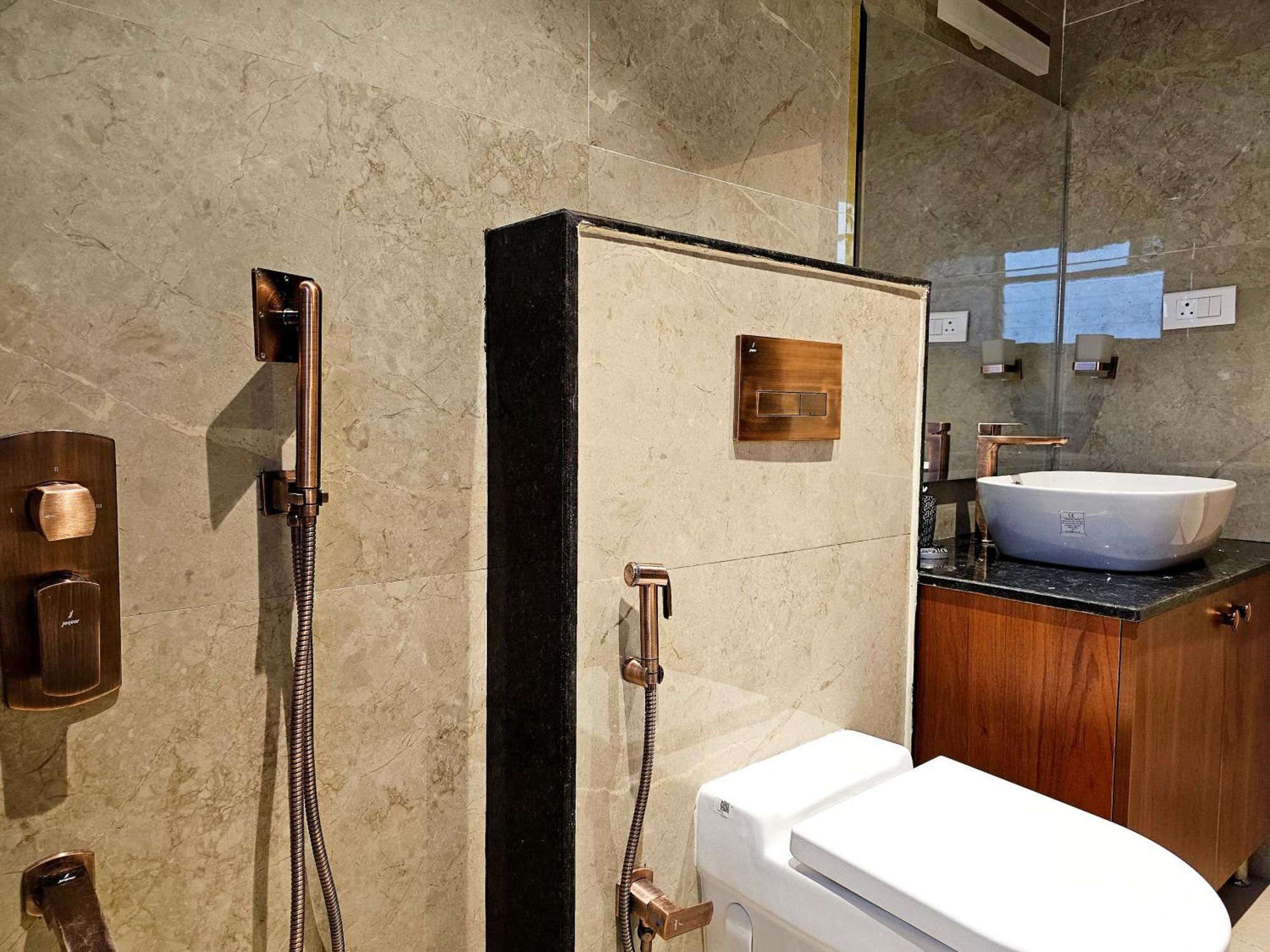 The Pentouz On 100 Feet Road Indiranagar - An Urban Luxury Retreat Apartment Bangalore Exterior photo
