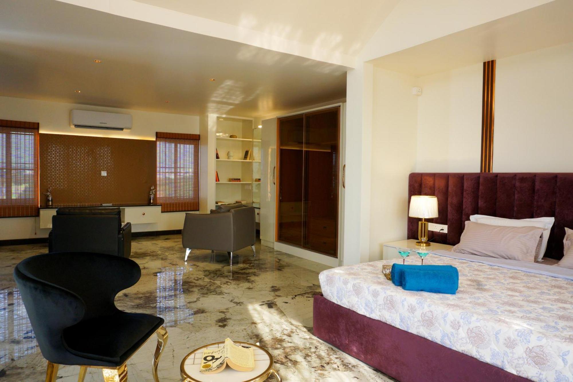 The Pentouz On 100 Feet Road Indiranagar - An Urban Luxury Retreat Apartment Bangalore Exterior photo